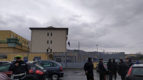 Carceri: a Spezia detenuti in rivolta Carceri: a Spezia detenuti in rivolta