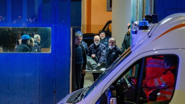 Conclusa la rivolta nel carcere di Melfi Conclusa la rivolta nel carcere di Melfi