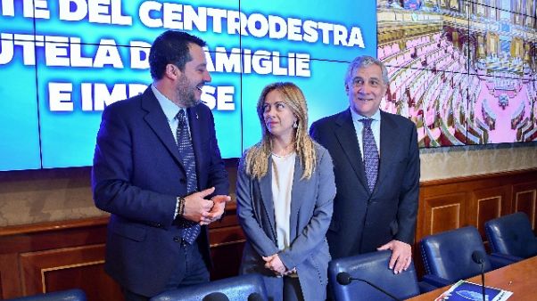 Al via incontro governo-opposizioni Al via incontro governo-opposizioni