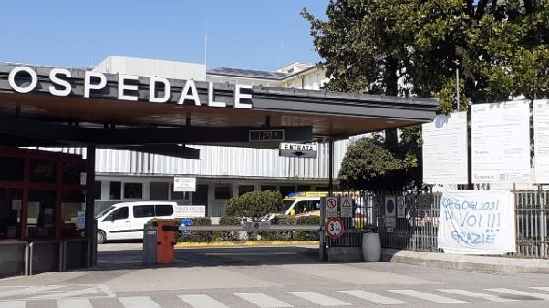 Orgogliosi di voi, striscione a ospedale Orgogliosi di voi, striscione a ospedale