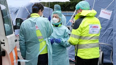Intero ospedale Albenga per lotta virus Intero ospedale Albenga per lotta virus