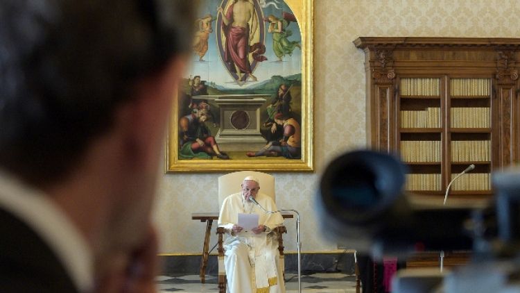 Papa, 'sacerdoti non sono don Abbondio'
