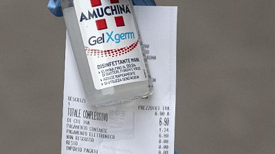 Gel a prezzi alti, denunciato farmacista Gel a prezzi alti, denunciato farmacista