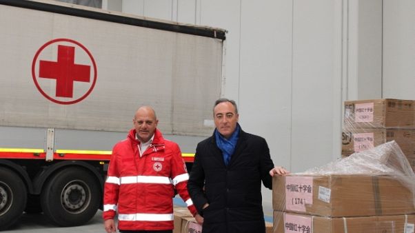 Dalla Cri 40 respiratori a Lombardia Dalla Cri 40 respiratori a Lombardia