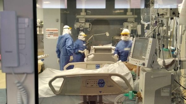 Pronti reparti Covid, 240 posti letto Pronti reparti Covid, 240 posti letto