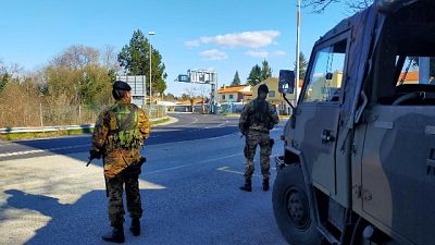 Controlli militari a confine Slovenia Controlli militari a confine Slovenia