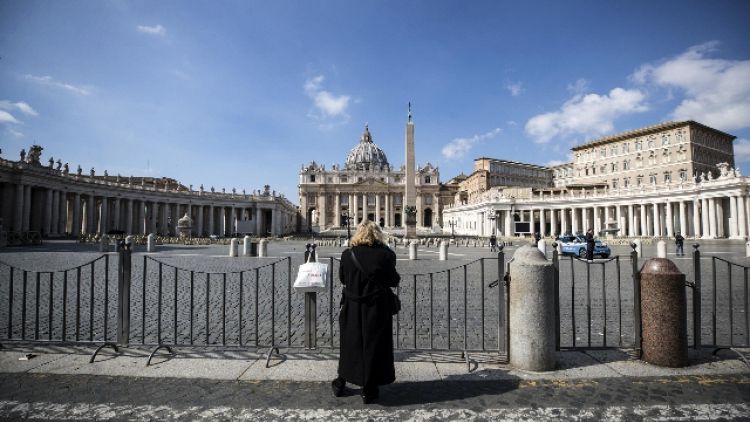 Covid: Papa sospende processi Vaticano