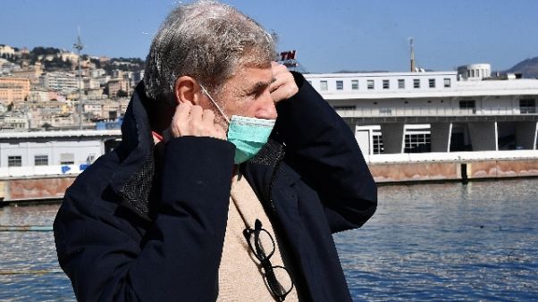 Genova, 500 uomini contro passeggiate Genova, 500 uomini contro passeggiate