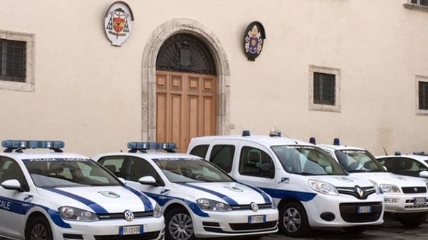 Vigili fermano questore Ascoli in bici Vigili fermano questore Ascoli in bici