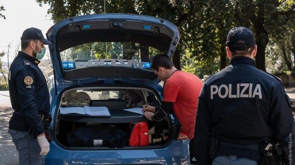 Ragazzo fermato 6 volte, foglio di via Ragazzo fermato 6 volte, foglio di via
