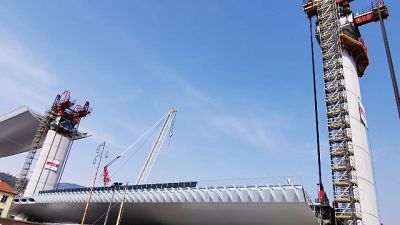 Ponte, iniziato varo terza maxicampata Ponte, iniziato varo terza maxicampata