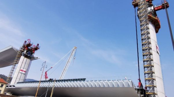 Ponte, iniziato varo terza maxicampata Ponte, iniziato varo terza maxicampata