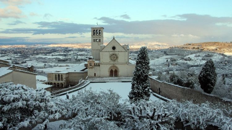 Neve su Assisi e altre città Umbria