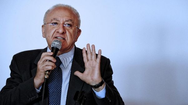 De Luca a Conte, a un passo dal colasso De Luca a Conte, a un passo dal colasso