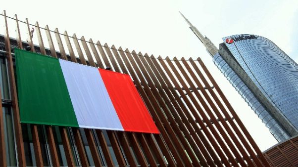 Lombardia, calano morti e contagi Lombardia, calano morti e contagi