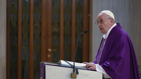 Papa, oggi sia per tutti domenica pianto Papa, oggi sia per tutti domenica pianto