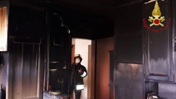 Rogo in palazzina a Lecco, morta anziana Rogo in palazzina a Lecco, morta anziana