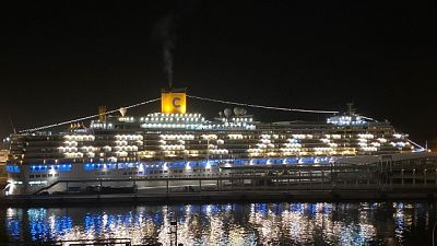 Costa Luminosa, luci per grazie a Savona Costa Luminosa, luci per grazie a Savona