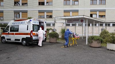 Coronavirus: Cei, 3 milioni a ospedali Coronavirus: Cei, 3 milioni a ospedali