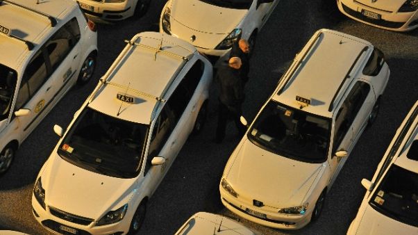 Imperia, taxi portano spesa a domicilio Imperia, taxi portano spesa a domicilio