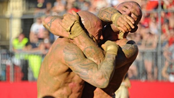 Coronavirus: Calcio storico verso rinvio Coronavirus: Calcio storico verso rinvio