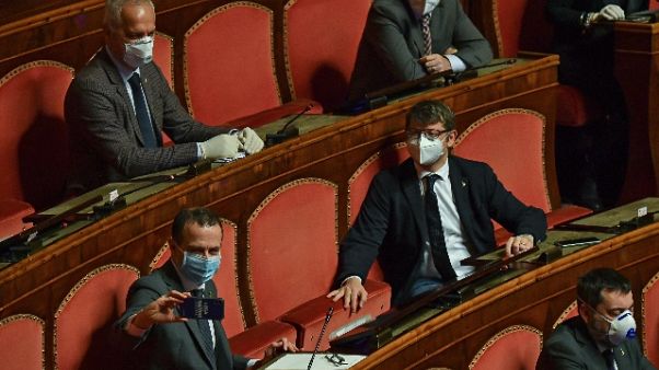 Cura Italia,si punta a dl domani in aula Cura Italia,si punta a dl domani in aula