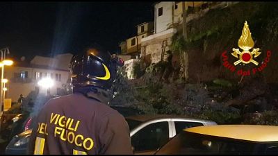 Crolla ponte in provincia Massa Carrara