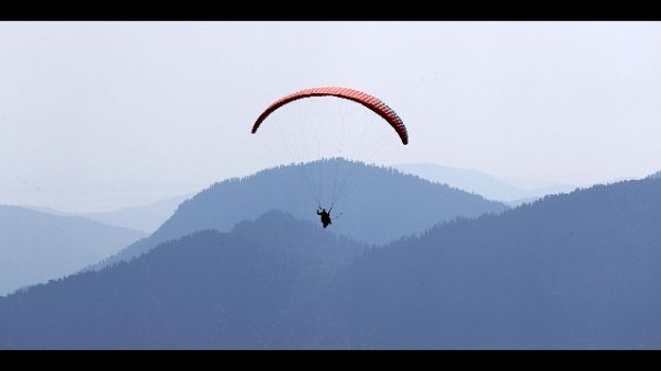 Precipita col parapendio in Alto Adige Precipita col parapendio in Alto Adige