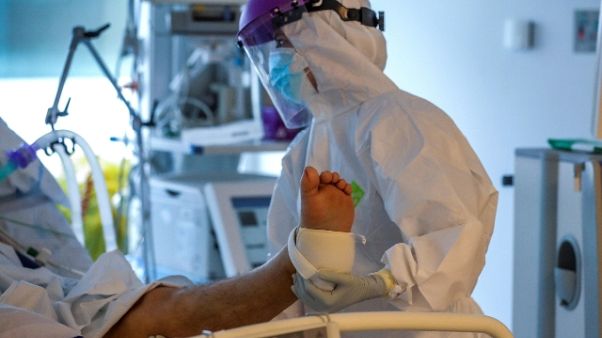 Covid, oltre 10mila morti in Lombardia Covid, oltre 10mila morti in Lombardia