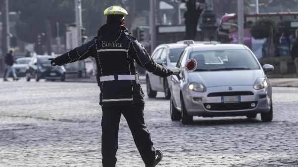 Gite al mare o da amici,200 multe a Roma Gite al mare o da amici,200 multe a Roma