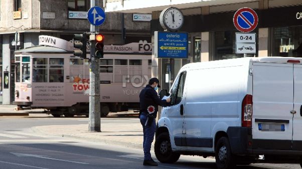 A Milano record di controlli, 25 mila in A Milano record di controlli, 25 mila in