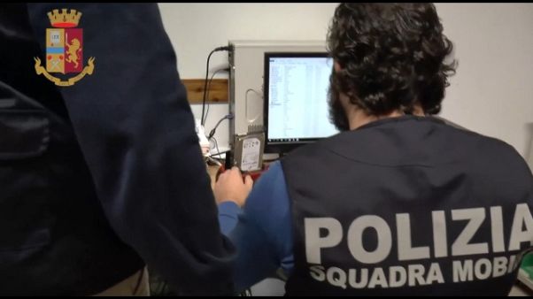 Lavoro nei campi per 50 euro al mese Lavoro nei campi per 50 euro al mese