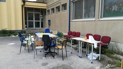 Entrano in scuola e fanno grigliata Entrano in scuola e fanno grigliata