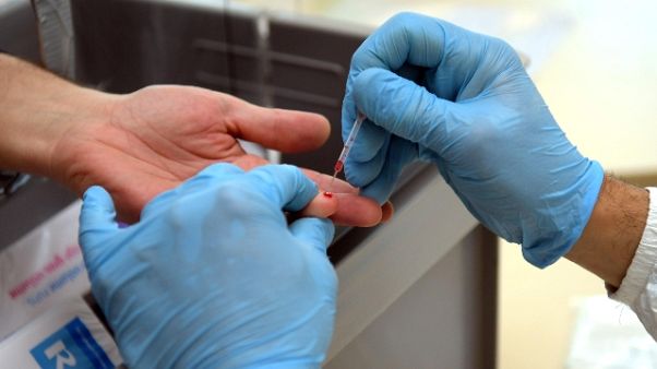 Coronavirus: Piemonte, al via test sierologici sui sanitari Coronavirus: Piemonte, al via test sierologici sui sanitari