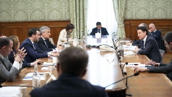 Conte, aperti a opposizione responsabile Conte, aperti a opposizione responsabile