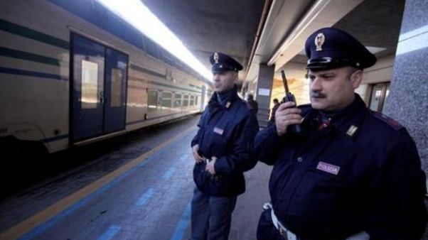 Auto su binari Empoli-Siena, treni fermi Auto su binari Empoli-Siena, treni fermi