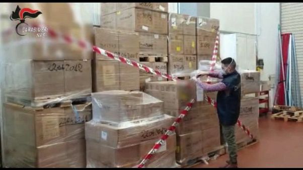 Nas sequestrano 300mila mascherine Nas sequestrano 300mila mascherine