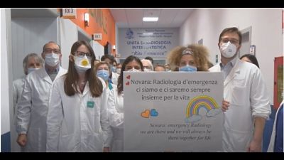 Covid: medici Novara cantano in corsia