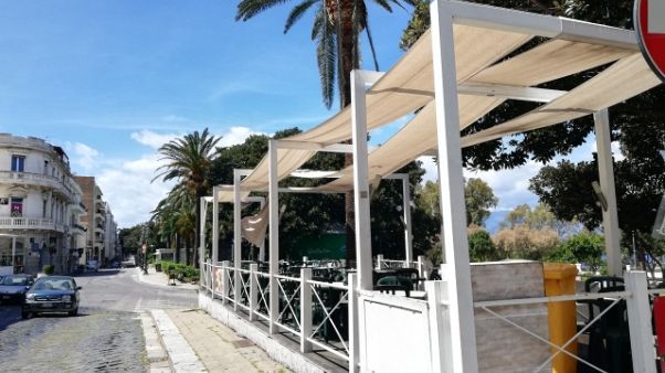 Calabria, alcuni bar riaprono Calabria, alcuni bar riaprono
