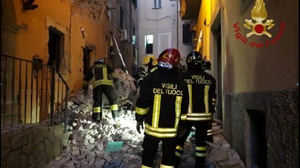 Esplosione palazzina Marino, tre ferite Esplosione palazzina Marino, tre ferite