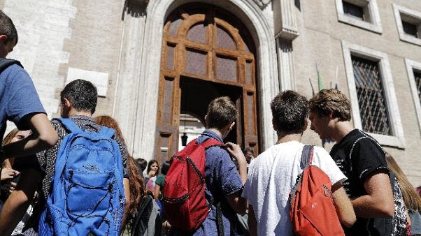 Cisl, incostituzionale esame terza media Cisl, incostituzionale esame terza media
