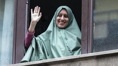 Silvia Romano: choc su Fb, 'impiccatela' Silvia Romano: choc su Fb, 'impiccatela'