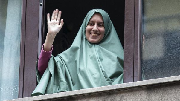 Silvia Romano: choc su Fb, 'impiccatela' Silvia Romano: choc su Fb, 'impiccatela'