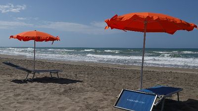 Spiagge: in Liguria si perde 75% posti Spiagge: in Liguria si perde 75% posti