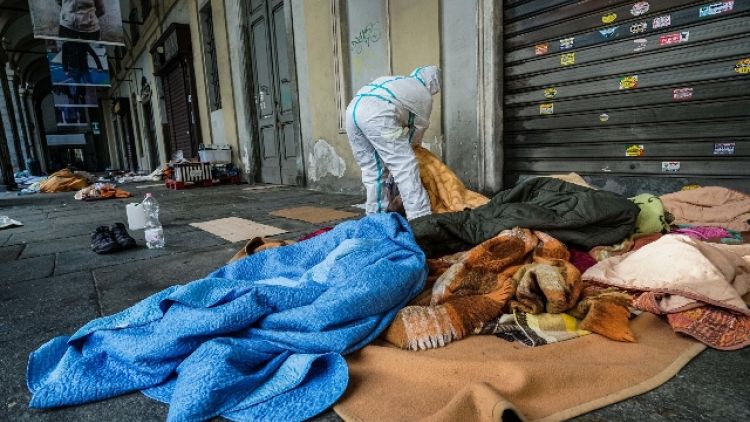 Torino: senzatetto trasferiti, tamponi tutti negativi