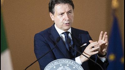 Conte, Paese si rimette in moto