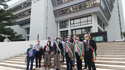 Protesta sindaci reggini per rifiuti Protesta sindaci reggini per rifiuti