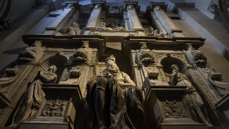 Vaticano, evitare danni arte chiese
