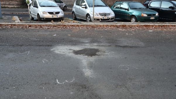 Travolta da auto pirata, grave ragazza Travolta da auto pirata, grave ragazza
