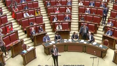Gelmini, governo vada a casa Gelmini, governo vada a casa